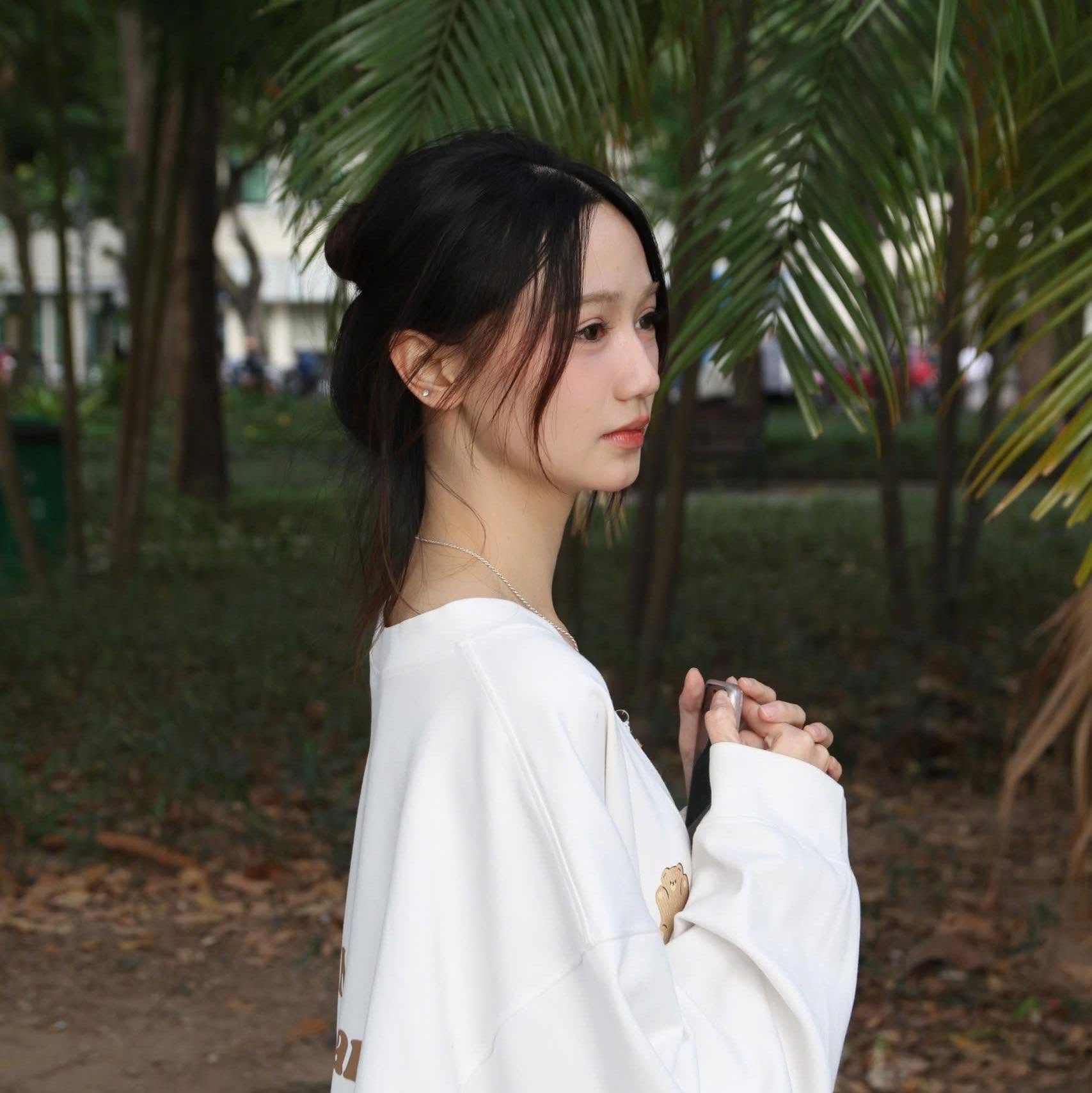 Bác sĩ trị liệu cho khách hàng